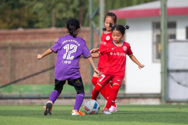 89岁老人摔倒后，子女选择放弃抢救，最终离世